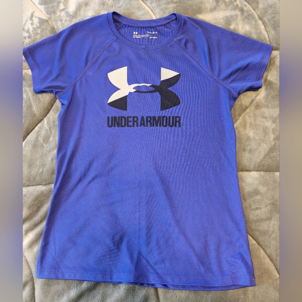 Under Armour tshirt